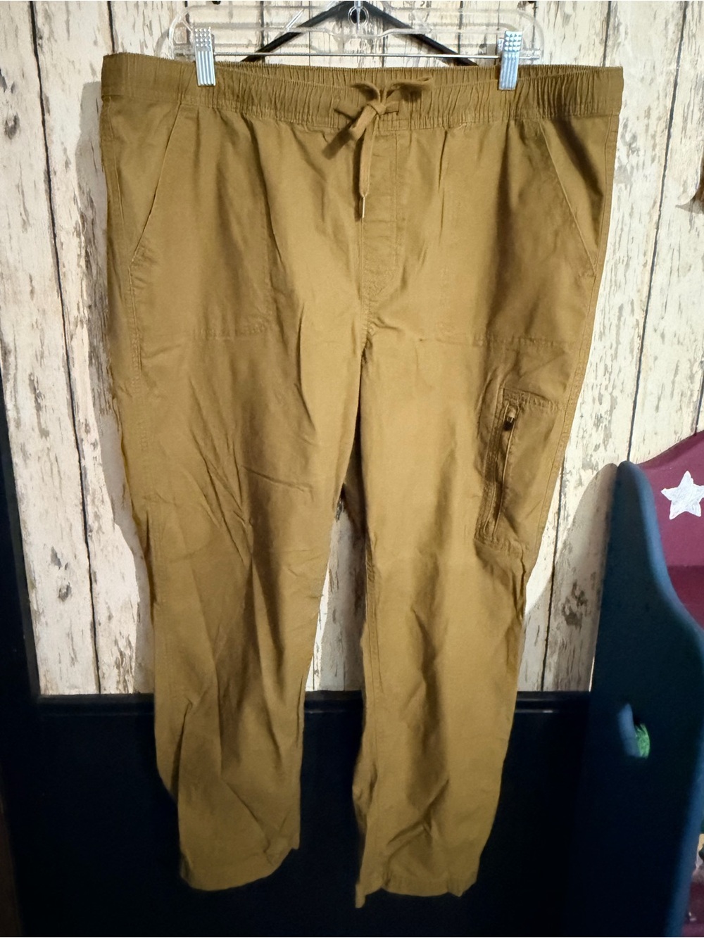 Eddie Bauer Women’s Size 16 Brown Pull On Cargo Hiking Pants